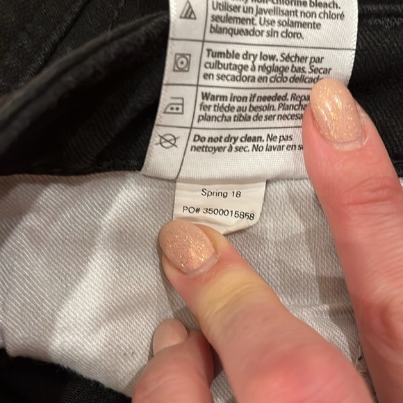 CARHARTT Slim Fit Skinny Leg black jeans. Size 6 Tall. EUC. - Picture 10 of 15